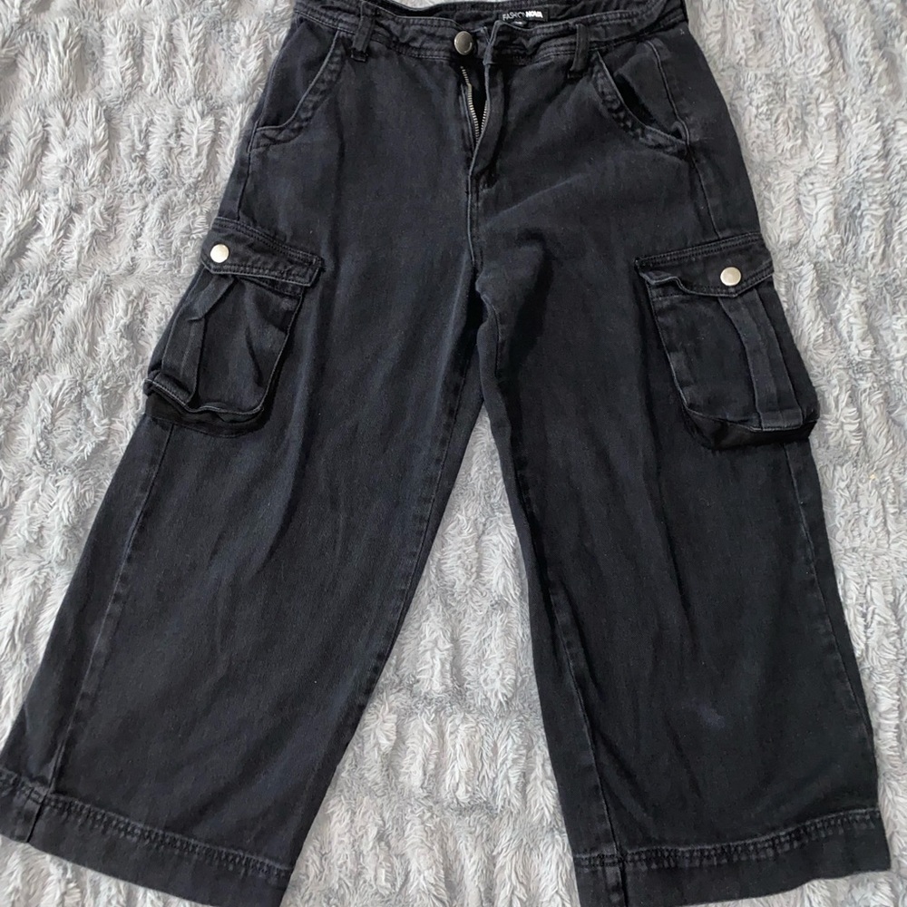 Small black fashion nova cargo pants